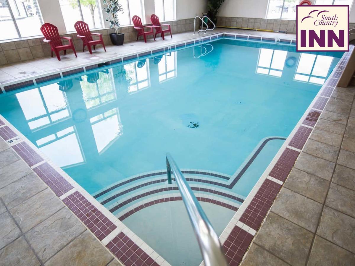 South Country Hotel